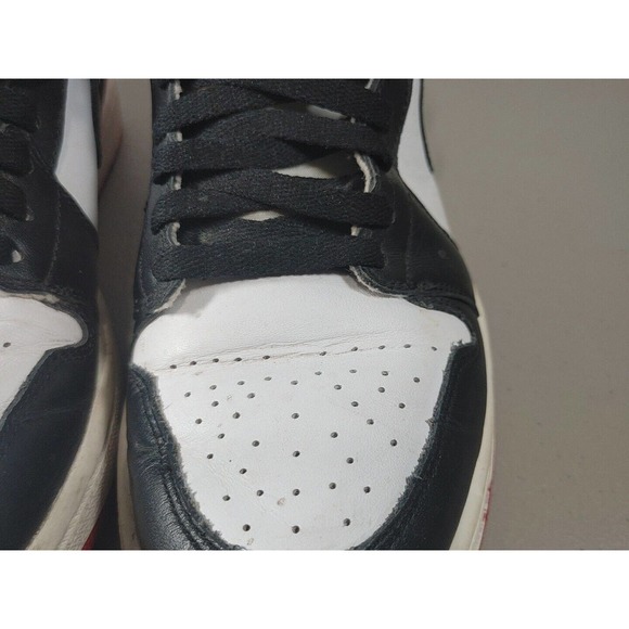 Nike Air Jordan 1 Retro Black Toe 2013 Size 8.5 main image 5